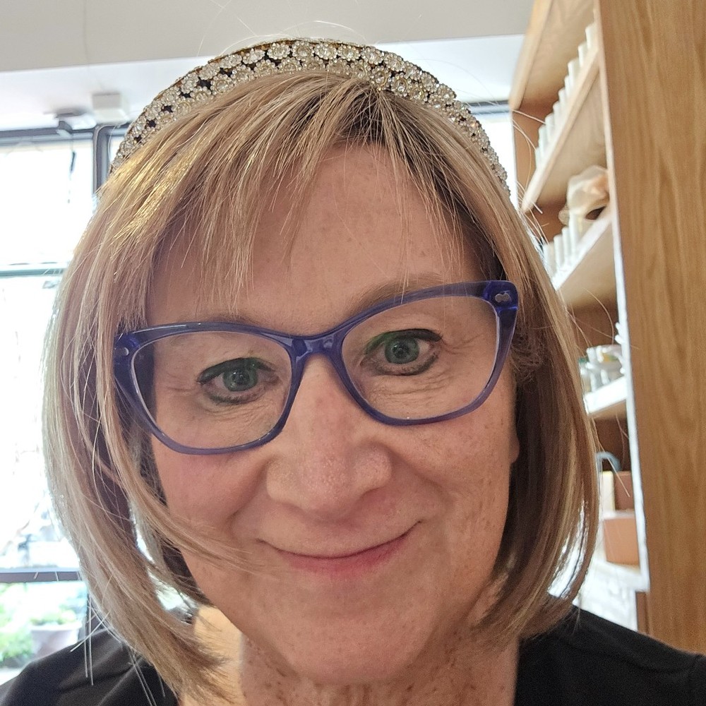 Meet your Posher, Linda